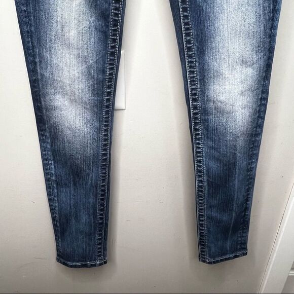 Size 25 Miss Me Signature Rise Skinny Jeans - Picture 6 of 14